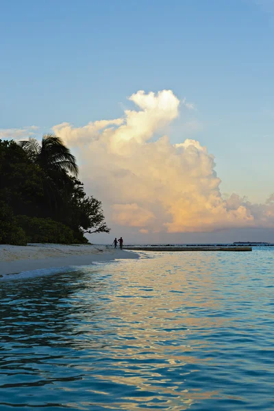 Scena con un paesaggio idilliaco alle Maldive — Foto Stock