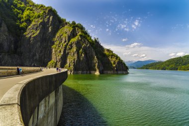 Argeş Nehri üzerinde Vidraru Barajı. Argeş, Romania. Hidro elektrik enerjisi