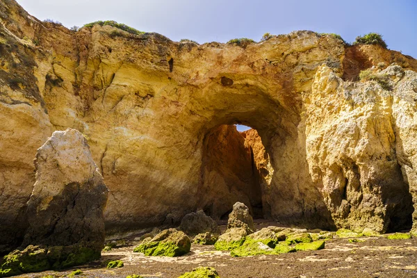 葡萄牙阿尔加维美丽的洞穴 — 图库照片
