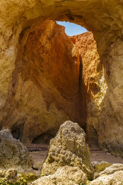 Hermosa cueva en el Algarve Portugal —  Fotos de Stock
