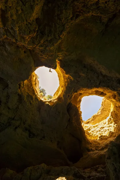 Krásná jeskyně v Algarve Portugalsko — Stock fotografie