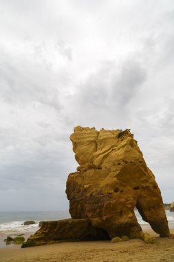 güzel bir plaj Atlantik Okyanusu, Algarve, Portekiz
