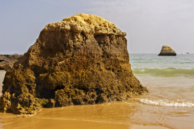 güzel bir plaj Atlantik Okyanusu, Algarve, Portekiz