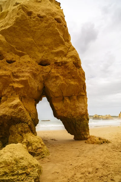 Piękna plaża na Ocean Atlantycki, Algarve, Portugalia — Zdjęcie stockowe