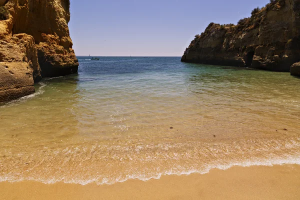 Piękna plaża na Ocean Atlantycki, Algarve, Portugalia — Zdjęcie stockowe