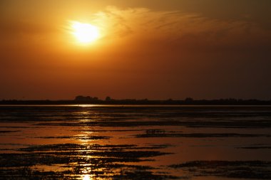 Tuna Deltası üzerinde güzel gün batımı