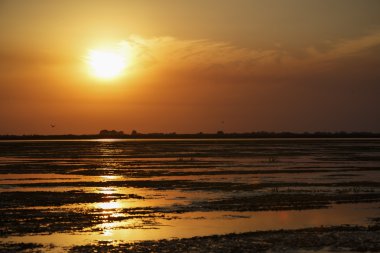Tuna Deltası üzerinde güzel gün batımı