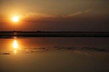 Tuna Deltası üzerinde güzel gün batımı