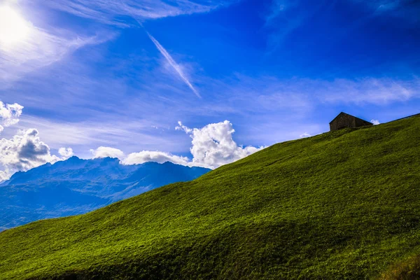 Prachtige landschap in de Alpen, Zwitserland — Stockfoto