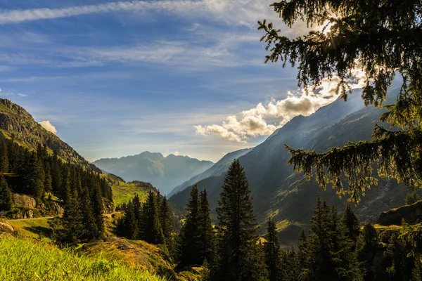Paisagem maravilhosa nos Alpes, Suíça — Fotografia de Stock