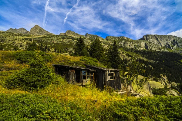 奇妙的景观在阿尔卑斯山，瑞士 — 图库照片