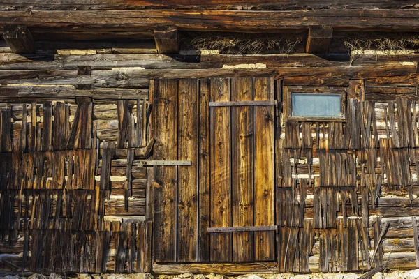 Antigua Casa Madera Montaña —  Fotos de Stock