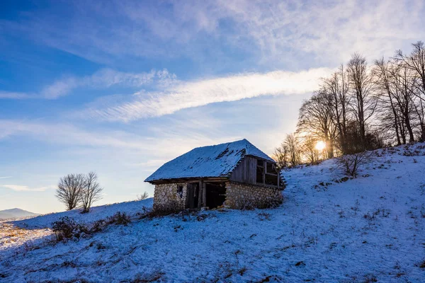 Vecchia Casa Legno Sulla Montagna — Foto Stock