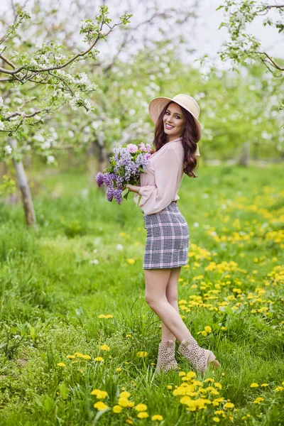 Mooie Natuurlijke Vrouw Tuin Van Appel — Stockfoto