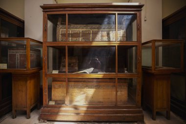 Kahire Mısır - 13 Nisan 2021. Mısır Müzesi, çeşitli sergiler.