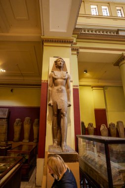 Kahire Mısır - 13 Nisan 2021. Mısır Müzesi, çeşitli sergiler.