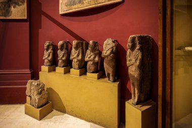 Kahire Mısır - 13 Nisan 2021. Mısır Müzesi, çeşitli sergiler.