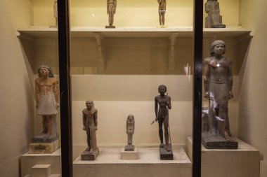 Kahire Mısır - 13 Nisan 2021. Mısır Müzesi, çeşitli sergiler.