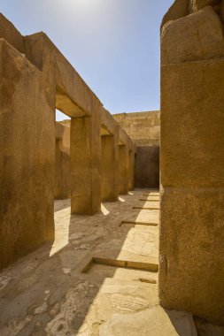 18 Nisan 2021. Mısır, Kahire - Giza. Piramitlerin genel görünümü