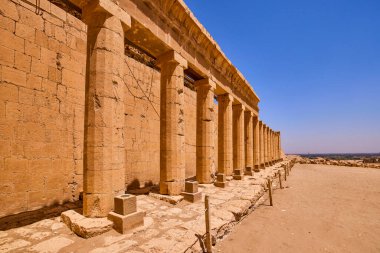 11 Nisan 2021 Mısır 'daki Luxor' daki Hatshepsut Tapınağı
