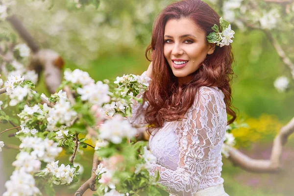 Mooie Natuurlijke Vrouw Tuin Van Appel — Stockfoto