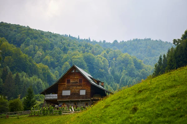 Bela Paisagem Área Montanha Nas Montanhas Dos Cárpatos Roménia — Fotografia de Stock