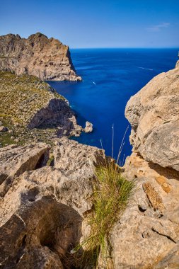 Palma De Mallorca adasında güzel bir deniz manzarası.