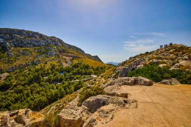 Palma De Mallorca (Balearic Adaları İspanya) adasındaki güzel dağ manzarası)