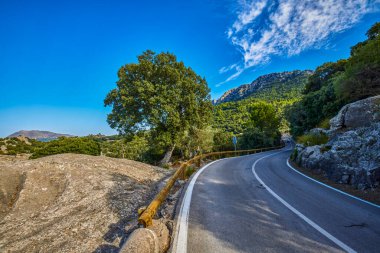 Palma De Mallorca (Balearic Adaları İspanya) adasındaki güzel dağ manzarası)