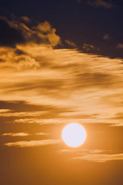 Günbatımının Olduğu Güzel Bir Sonbahar Günü Manzarası — Stok fotoğraf