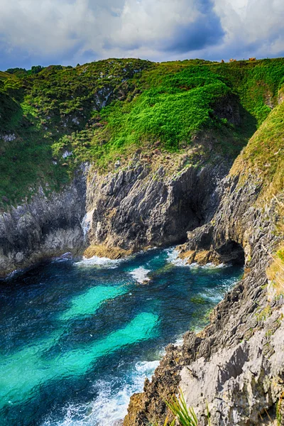 Krásná krajina s břehu oceánu v asturias, Španělsko — Stock fotografie