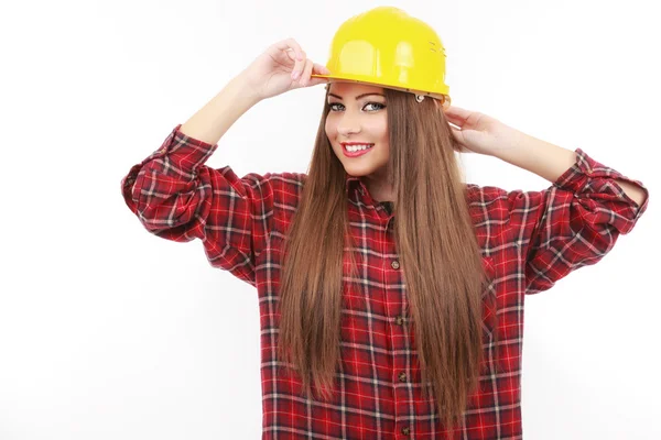 年轻的女建筑师或生成器戴着黄色哈特帽子 — 图库照片