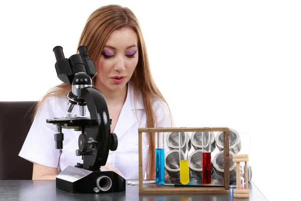 Beautiful woman scientist in the lab perform various operations — Stock Photo, Image