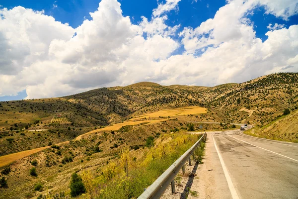 Mountain road in Turkey Anatolia region — Stock Photo, Image