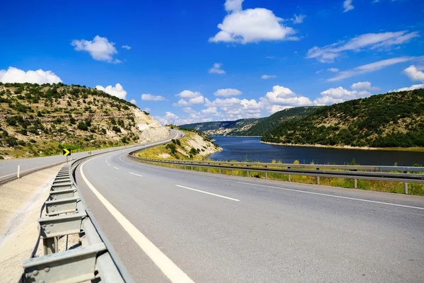 Estrada de montanha na região da Anatólia Turquia — Fotografia de Stock