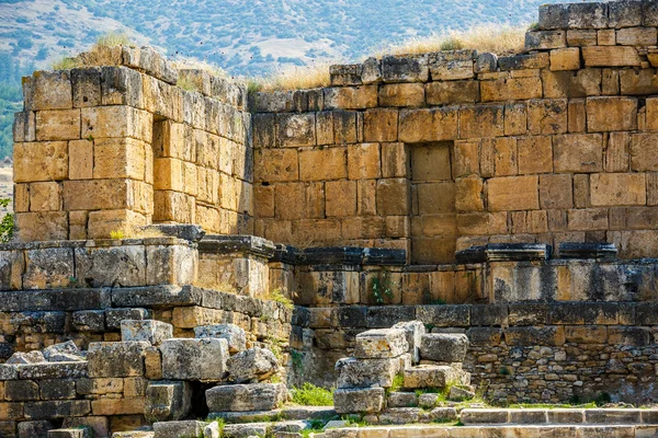 Ruins of the ancient city Hieropolis — Stock Photo, Image