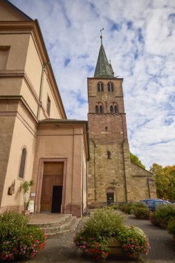 Turckheim Fransa 17 Ekim 2025. Fransa 'nın NE bölgesinde küçük bir kasaba. Bölgeye özgü çeşitli turistik merkezlerin görüntüleri..