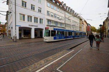 Freiburg im Breisgau, Almanya 19 Ekim 2025. Bölgenin turistik özelliklerine sahip şehrin görüntüleri.