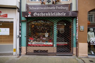 Freiburg im Breisgau, Almanya 19 Ekim 2025. Bölgenin turistik özelliklerine sahip şehrin görüntüleri.