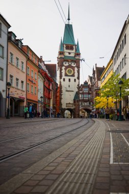 Freiburg im Breisgau, Almanya 19 Ekim 2025. Bölgenin turistik özelliklerine sahip şehrin görüntüleri.
