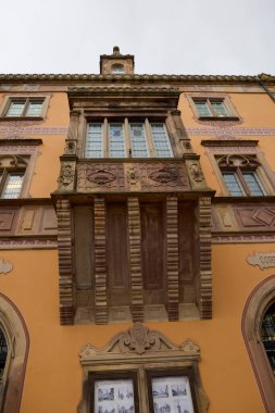 Obernai Fransa 20 Ekim 2025, Bölgede yağmurlu bir günde görüntüler. Fransa 'nın Bas-Rhin idari bölgesinde yer alan komün, Strasbourg' dan sonra Bas-Rhin 'de en çok ziyaret edilen ikinci şehir.