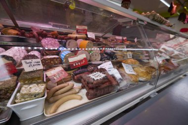 Molsheim France 20 Ekim 2025, Fransa 'da ünlü bir komün, Alsace bölgesinde Bas-Rhin departmanının alt bölgesi. Çeşitli turistik yerleri olan kasabanın görüntüleri.