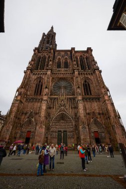 Strasbourg Fransa 20 Ekim 2025, Strasbourg 'daki Notre-Dame Katedrali' nin dış görüntüleri