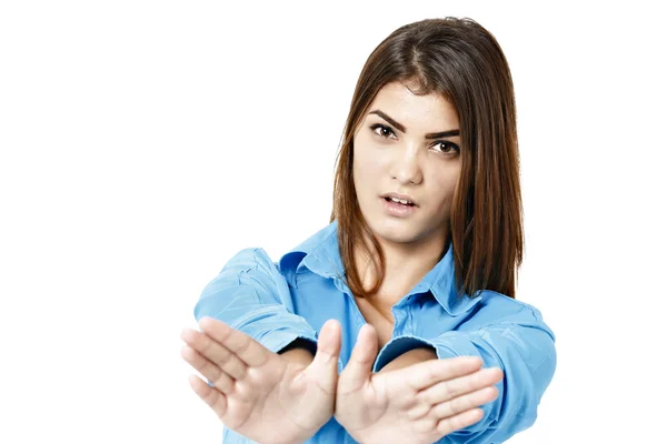 Mujer de negocios seria haciendo señal de stop sobre blanco — Foto de Stock