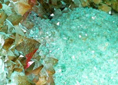 Kristal öğeler doku