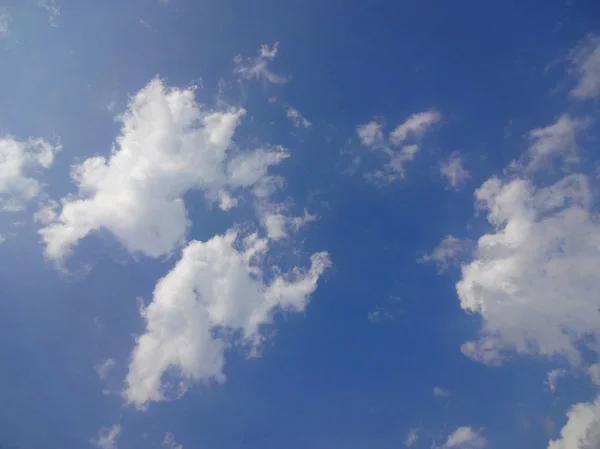 Nuvens céu da manhã — Fotografia de Stock