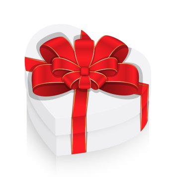 Beyaz kalp kutu şerit yay ile