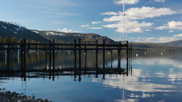 Берег озера Тахо — стоковое видео