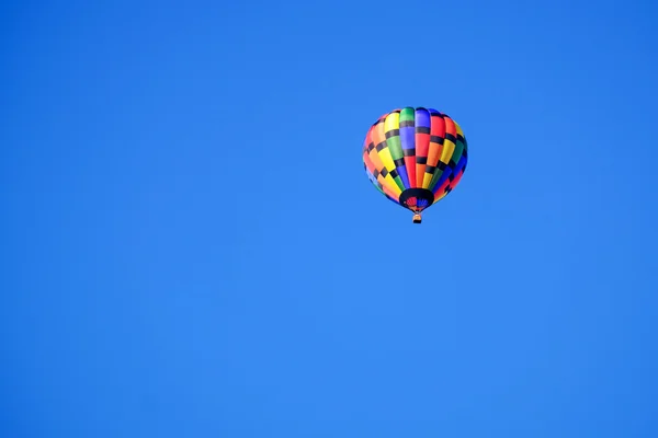 虹、熱気球 — ストック写真