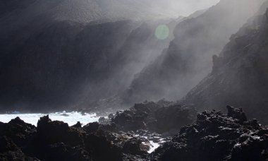 Gran Canaria, Punta de las Arenas yolu boyunca uzanan manzaralar adanın batı kısmında, Playa de Artenara olarak da bilinir.